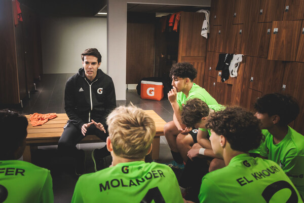 Gatorade has brought Brazilian football legend Kaka to boost the confidence of the losing team from the 2024 Gatorade 5v5 Finals at the UEFA Champions League Final in London